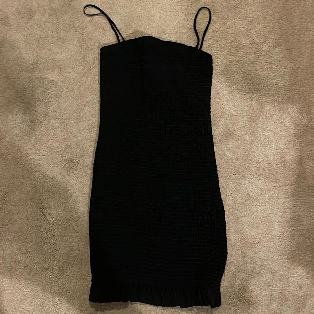 Avalee smocked mini black dress size medium